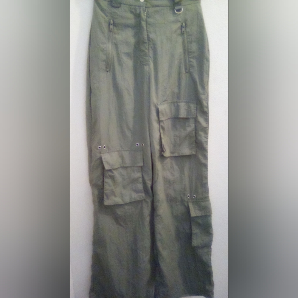 Fashion Nova 100% Nylon Olive Utility Cargo Pants with Zip Pockets Size XS